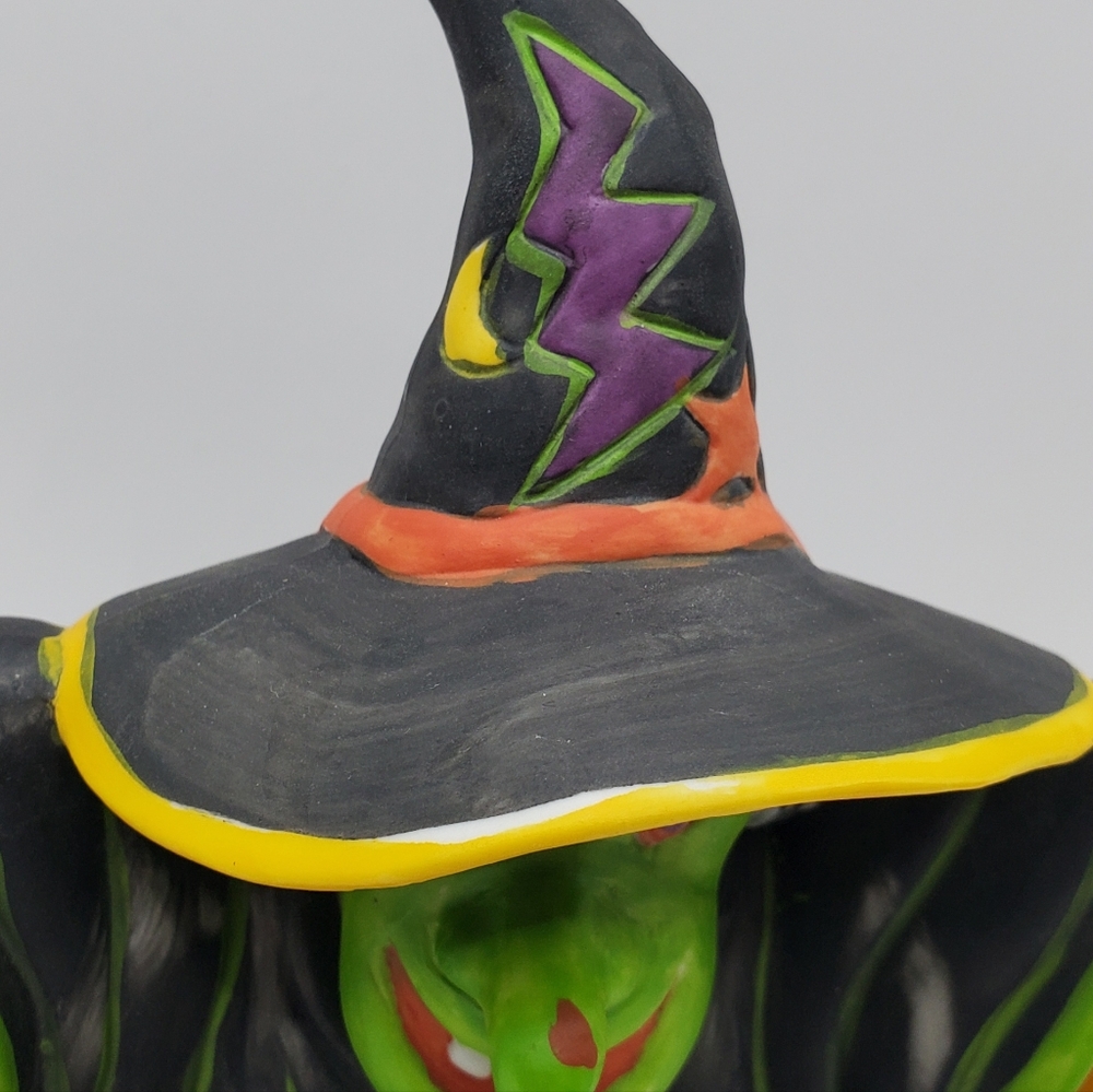 Vintage Witch Candle Holder Figurine Ceramic Halloween Decoration 6.25 inch Tall - Picture 2 of 16